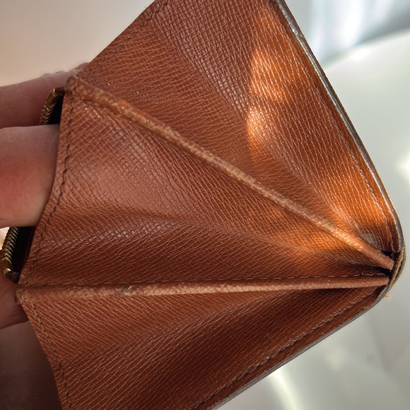 LOUIS VUITTON Louis Vuitton Sara Leather Brown Wallet Monogram - Picture 9 of 14